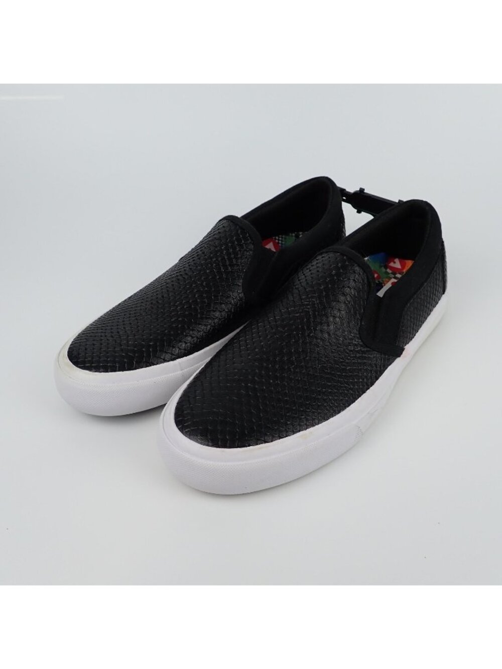 Airwalk Landing Bolts Women’s Size 10 Black Slip-On Shoes – New